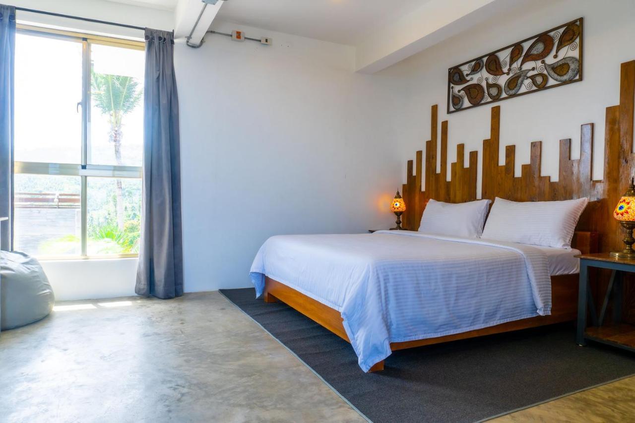 Av Suites Puerto Galera Dış mekan fotoğraf